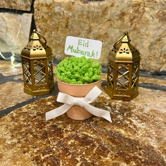 Other - Hand made Mini Terracotta cup coasters with Green Crochet Top and White Bow